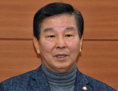 ‘월급 상납’ 박대동 의원 고발 당해…또다른 비서관도 상납