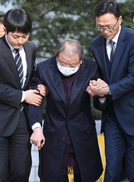 조석래 효성회장 1심 징역 3년…구속은 면해