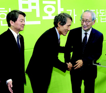 윤여준 첫 ‘출근’…국민의당 투톱체제 전열정비