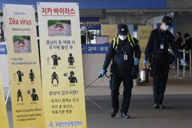 [포토] ‘지카 바이러스를 막아라’…인천공항 방역작업 