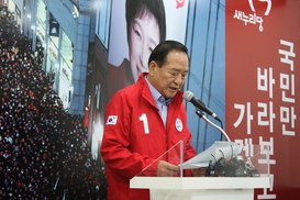 서청원, 대구 민심 달래러 왔다가 기자들에게 ‘혼쭐’	 