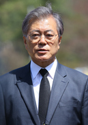 문재인 “김종인 대표 합의추대? 그게 가능하겠나”