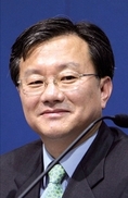 ‘정운호 로비 의혹’ 홍만표 27일 소환