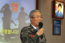 [포토] 김종인 해병2사단 방문