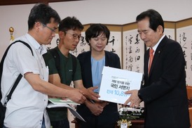 정세균 “개헌 의지의 문제” 정진석 “정치인끼리 논의 무의미” 