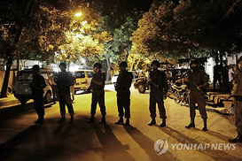 AP통신 "방글라 테러 때 한국인들도 피살"…정부 확인중