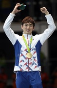 박상영 “이제 끝났다는 얘기도 들었는데…무릎아, 고맙다”