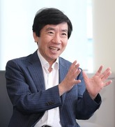 잘나가던 전관 변호사가 국세청 국장이 된 까닭은?