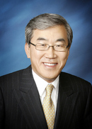 현대상선 새 CEO 후보자에 유창근 인천항만공사 사장