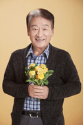 연극판 꽃할배, 백일섭·박근형 이어 이순재 등장