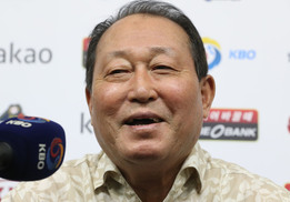 ‘국민감독’은 박병호에게 무슨 문자를 보냈을까
