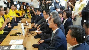 세월호 유가족 무기한 단식 중단 “야3당과 특조위 활동 방법 찾겠다”