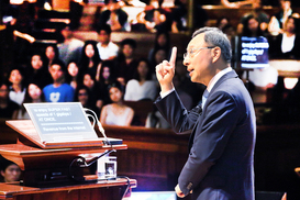 황창규 KT 회장 “지능형 네트워크, 모바일시대 뛰어넘는 세상 만들 것”