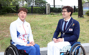 “공부해야지” “이젠 즐길래”…달라서 강한 금빛짝꿍