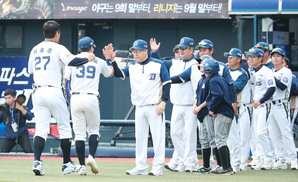 ‘박석민 결승 2점포’ 엔씨 2연승…한국시리즈진출 1승만 남아