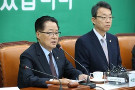 박지원 “박 대통령, 최태민·최순실 ‘사교’에 씌었다고 볼 수밖에”