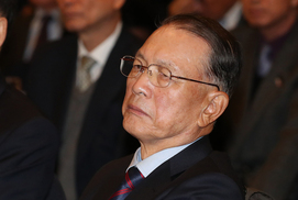 모른다더니…드러나는 ‘김기춘-최순실 커넥션’