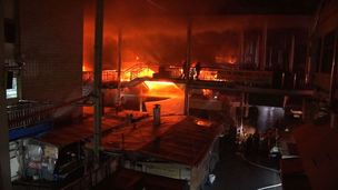 전국 3대 전통시장 대구 서문시장에 11년 만에 또 큰 불 계속 번져