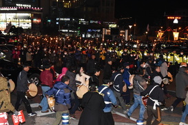 “박근혜를 넘어 그가 뿌린 적폐 청산으로 가자”