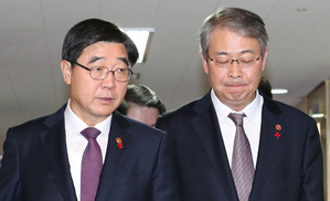 [한겨레 사설] 지금이 ‘관치 성과연봉제’ 밀어붙일 땐가