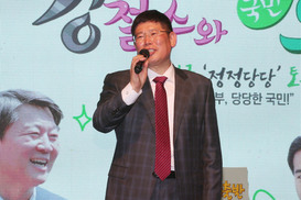 ‘스까요정’ 김경진, 조윤선에 “이쁜 여동생 같은…” 표현 논란 