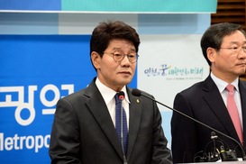 검찰, 이청연 교육감에 징역 12년 구형