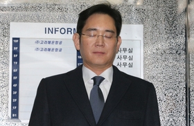 구치소 대기 한달 새 두차례…삼성 이재용의 ‘긴 하루’