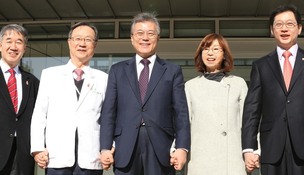 민주당, 문턱 없앤 완전국민경선 ‘엉뚱 표심 섞일라’ 시끌