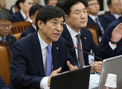 이주열 “금리, 결국 금융안정이 고려요인”