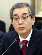 [단독] 정재찬 공정위원장 대선 직후 자진 사의 