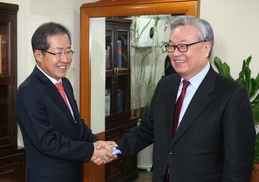 “당비 내고 싶다” 홍준표, 자유한국당 당원권 회복할 듯