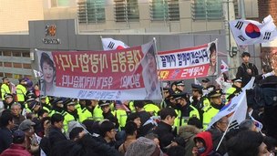 안끝나는 ‘박근혜 드라마’, 정치를 집어삼키고 있다 