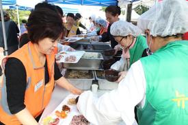 ‘광화문집회 숨은 공신’ 환경미화원에 따뜻한 밥한끼 대접해요