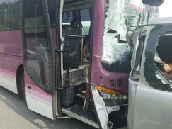영동고속도로 추돌사고…4명 사망 4명 중경상