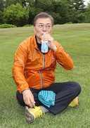 문 대통령 “대선 때 고생많았다”…첫 주말 ‘마크맨’들과 등산