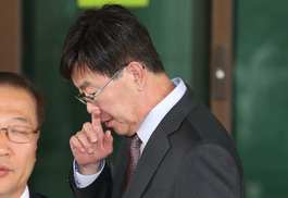 ‘돈봉투 만찬’ 이영렬 서울중앙지검장 사의 표명
