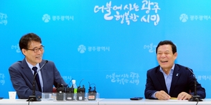 청와대 ‘일자리 추경’ 시급성 호남에서 ‘설득’  