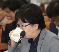 머그컵은 죄가 없다…국회 반입 금지 물품에 얽힌 사연