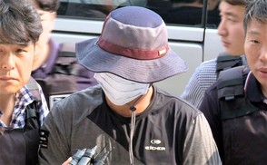 아들은 아빠에게 “죽기 싫어요”라고 했다…‘엽총 인질극’ 전말