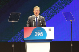 문 대통령 광복절 경축사 “모든 것을 걸고 전쟁만은 막을 것”