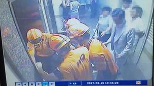 승강기 갇힌 주민 구하려는 119 막은 관리소장…“파손될까봐”