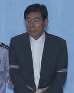 ‘국정원 돈’ 200만달러로 노후준비? 원세훈 개인 비리 추가 포착