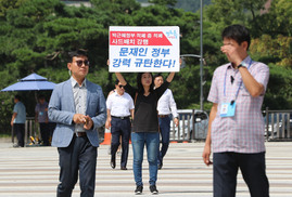 지지층 ‘사드 반발’ 거세자…직접 나서 ‘불가피성’ 호소