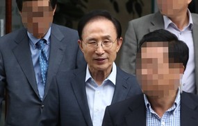 국정원 수사 ‘딱 한칸’ 올라가면 MB, 그도 포토라인 설까