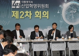 4차 산업혁명 ‘큰그림 1.0’…지능화기술 R&D 2조2천억 투자