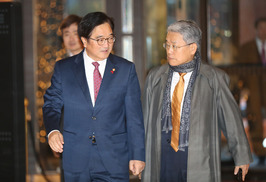 우원식·김동철 회동 시작…민주·국민 ‘예산 담판’ 주목