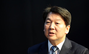 안철수 ‘바른정당과 통합’ 대표직 걸고 전당원 투표 제안 