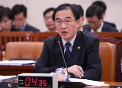 [속보] 조명균 통일장관 2시 기자회견…북에 회담 제안할 듯