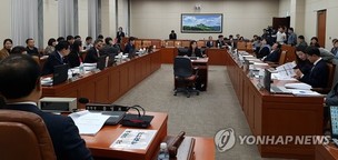 [한겨레 사설] ‘노동시간 단축’ 전기 마련한 근로기준법 개정 