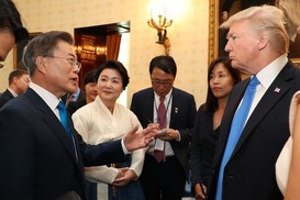 트럼프가 “북한과 통화했다”고? 알고보니…
